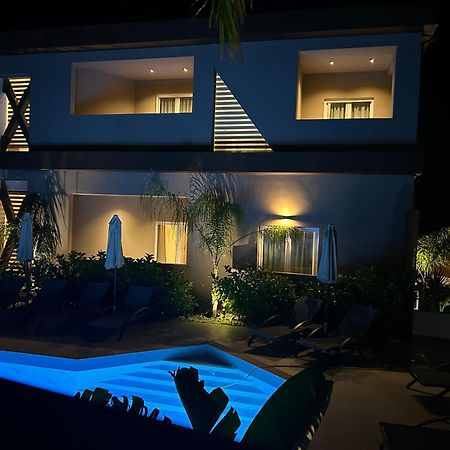X Luxury Suites Аргостолион Екстериор снимка
