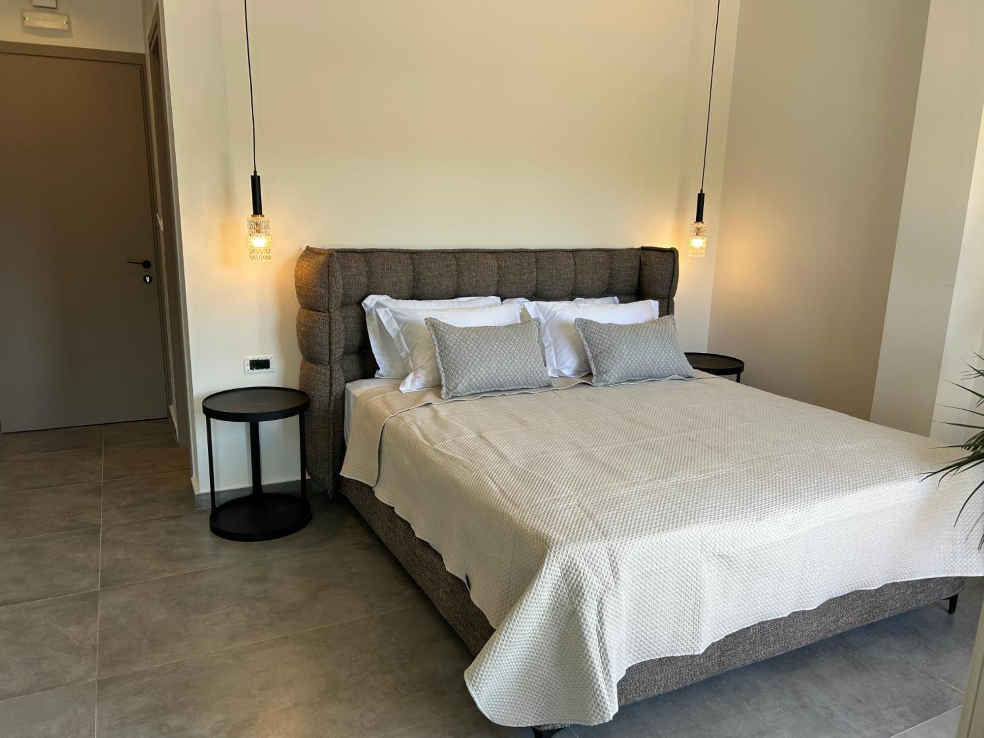 X Luxury Suites Аргостолион Екстериор снимка