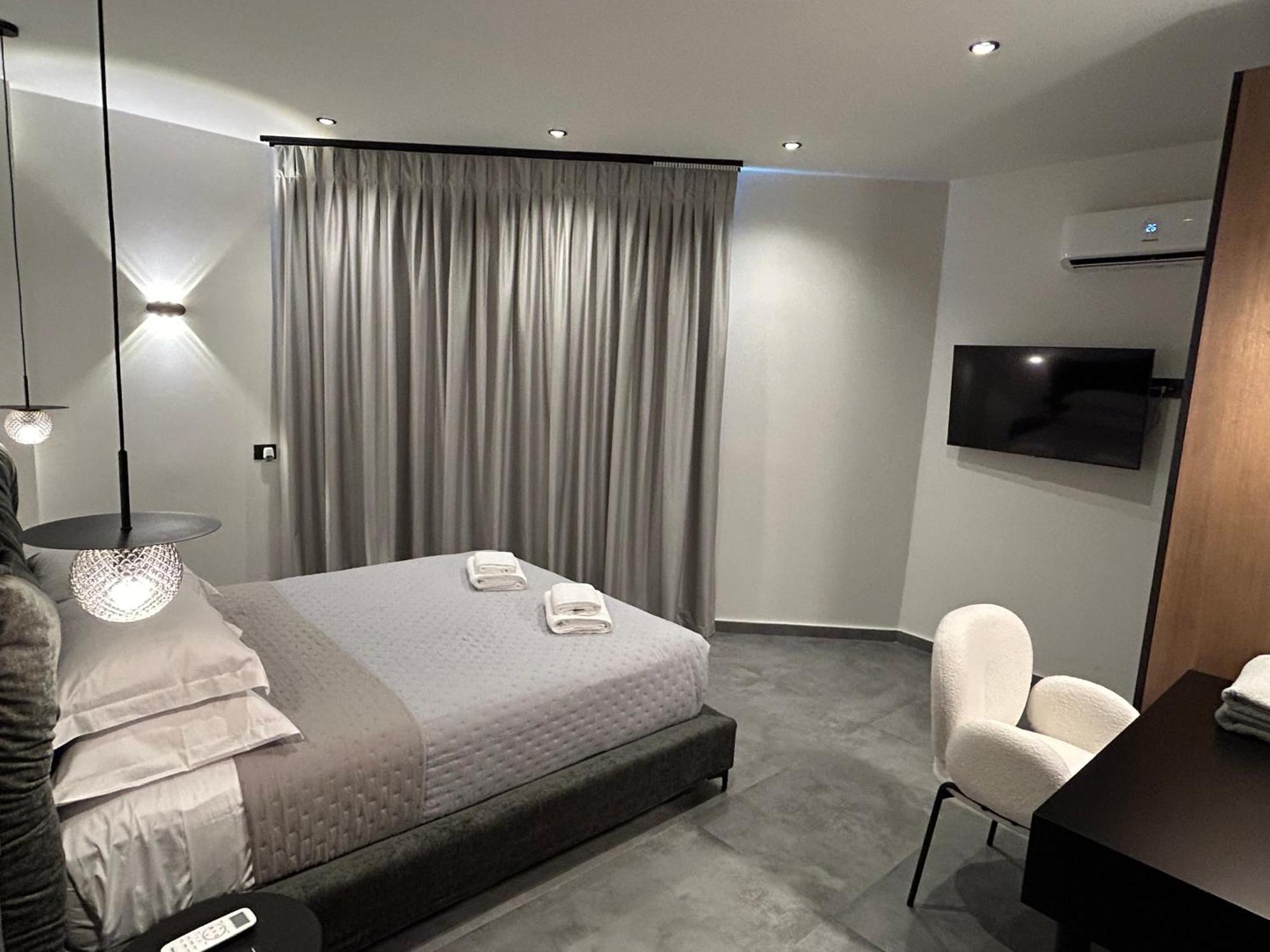 X Luxury Suites Аргостолион Екстериор снимка