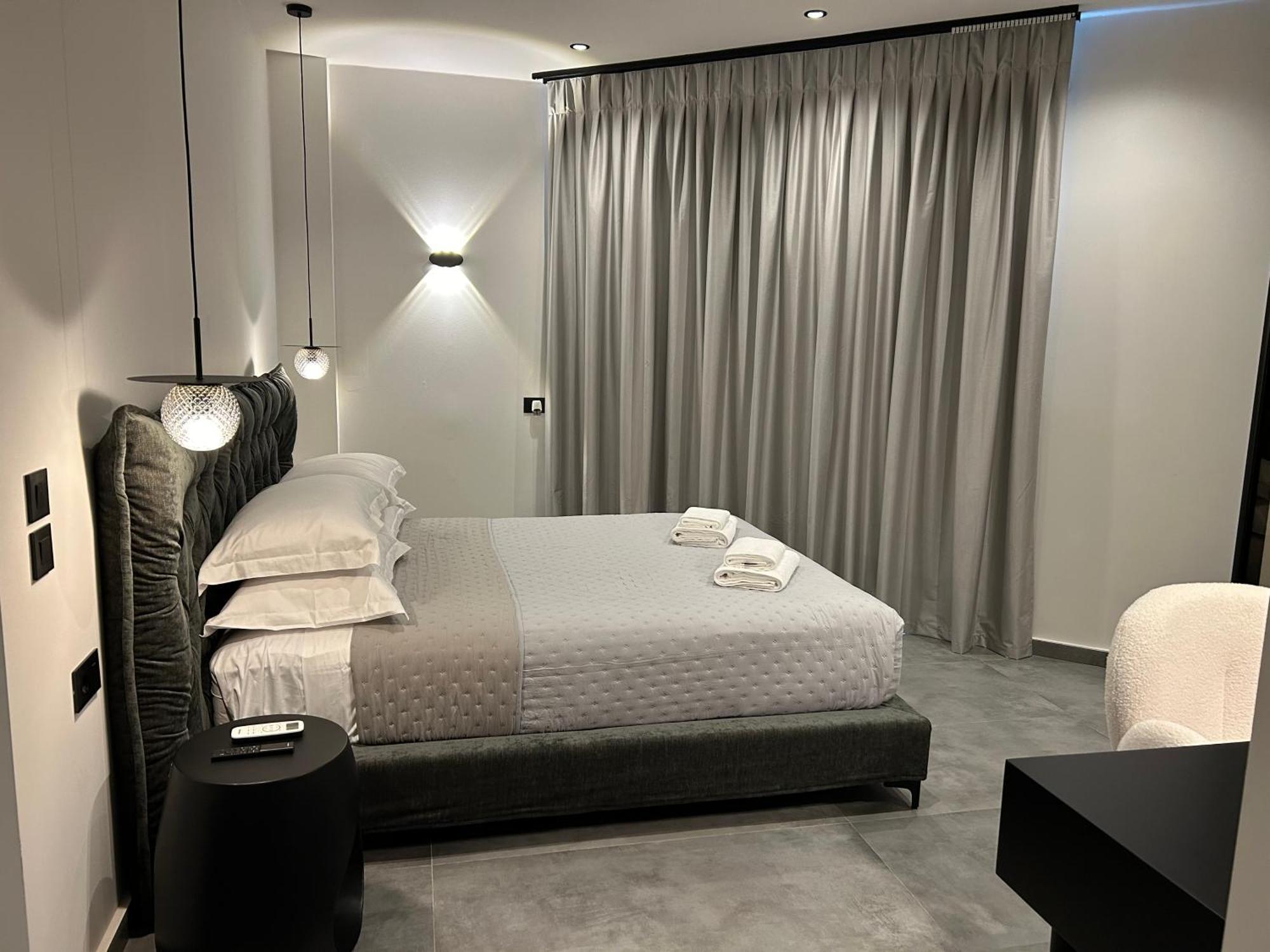 X Luxury Suites Аргостолион Екстериор снимка