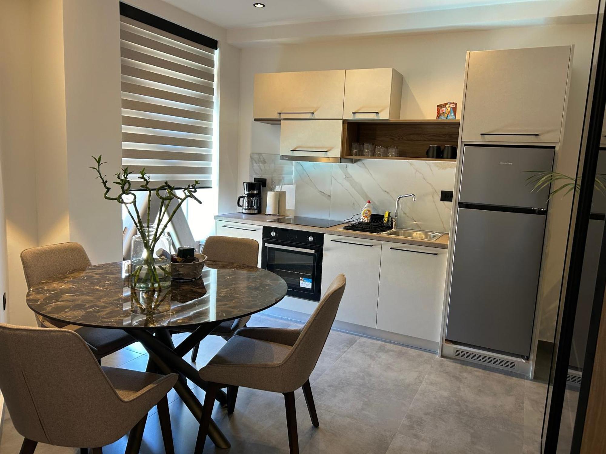 X Luxury Suites Аргостолион Екстериор снимка