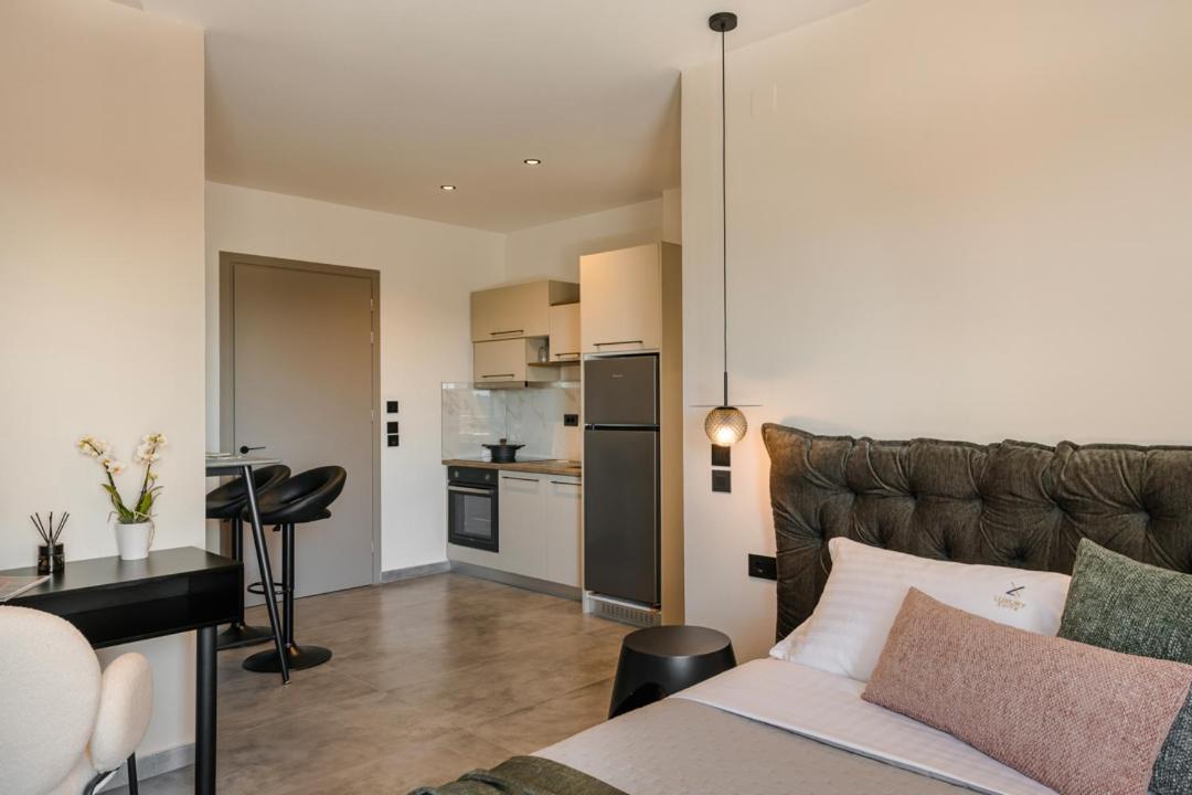 X Luxury Suites Аргостолион Екстериор снимка