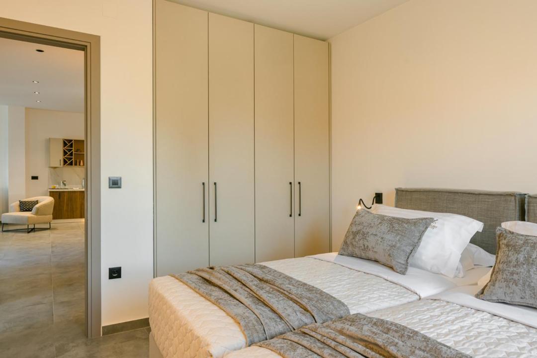 X Luxury Suites Аргостолион Екстериор снимка