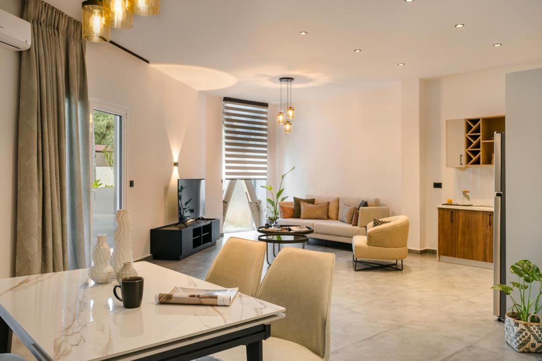 X Luxury Suites Аргостолион Екстериор снимка