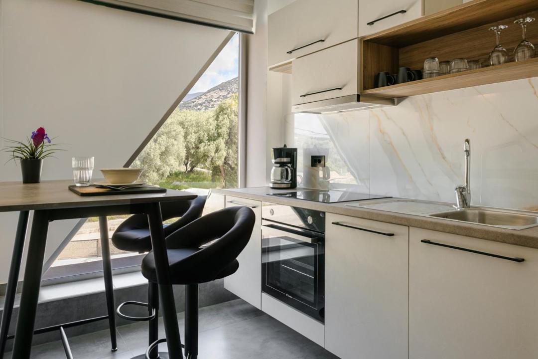 X Luxury Suites Аргостолион Екстериор снимка