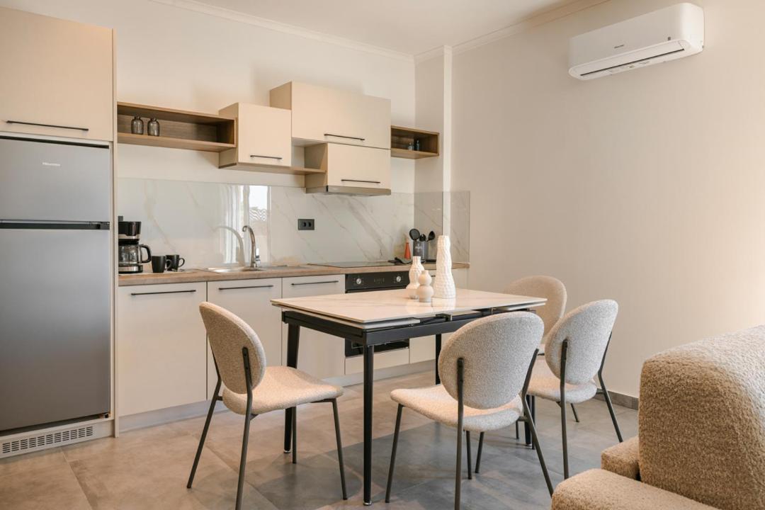 X Luxury Suites Аргостолион Екстериор снимка