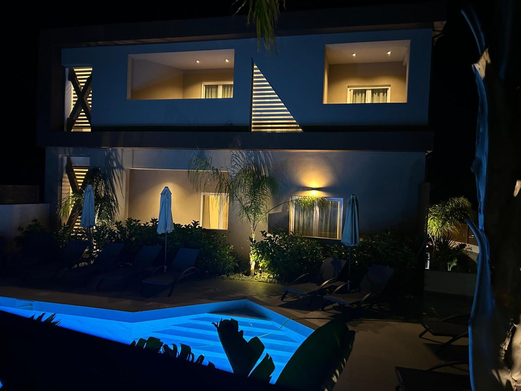 X Luxury Suites Аргостолион Екстериор снимка